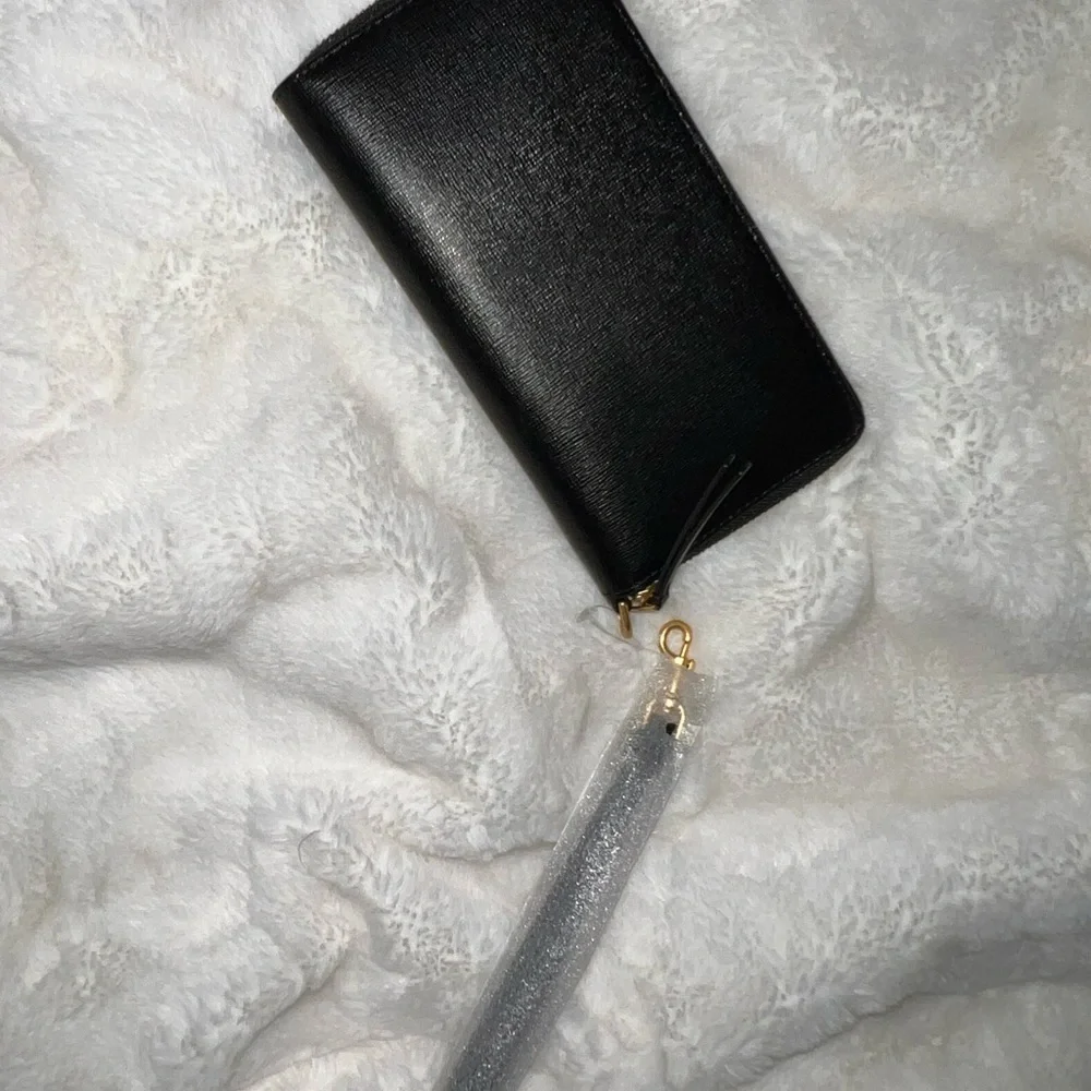 Tory Burch robinson zip